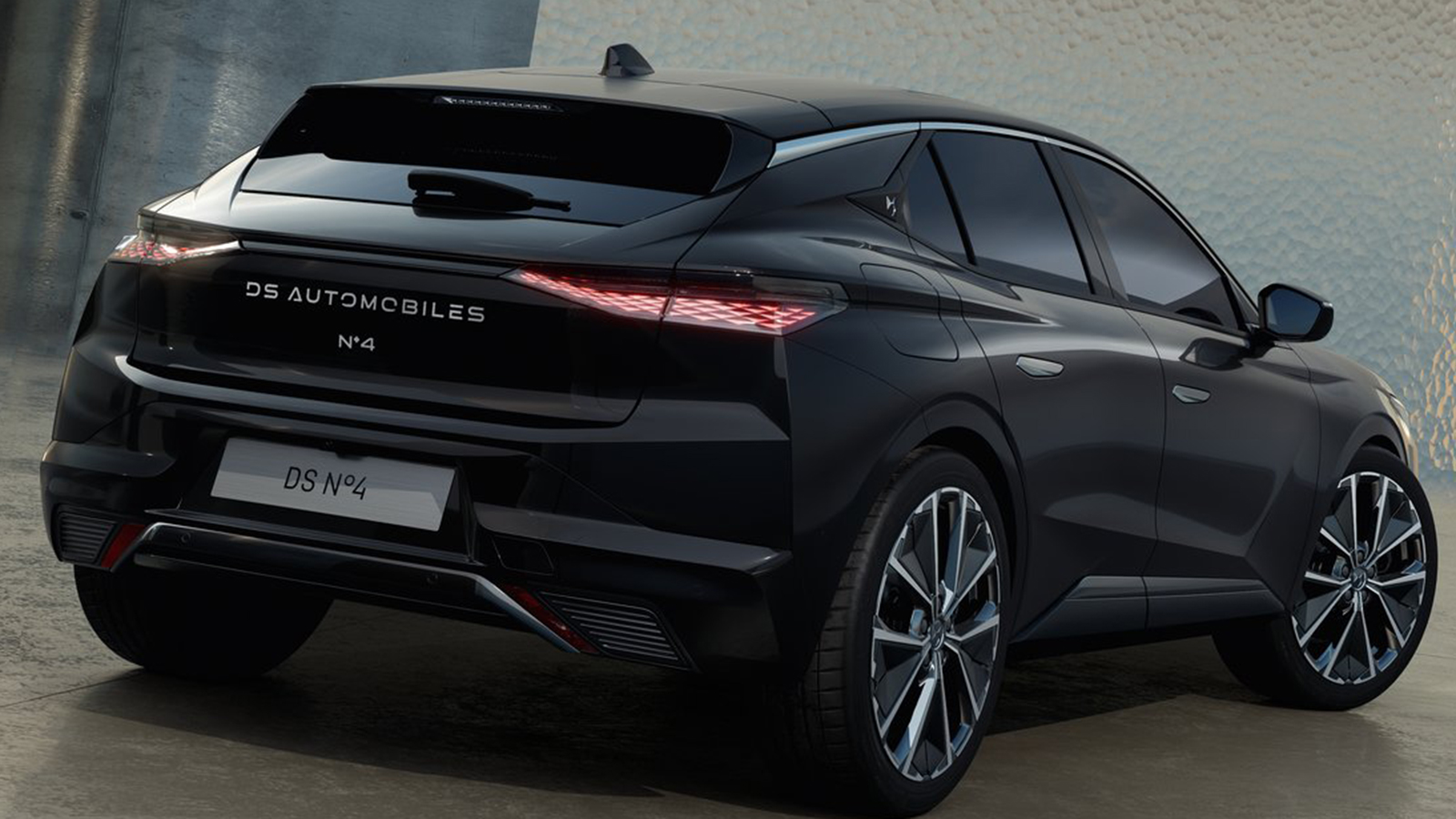 Το DS4 έγινε DS Νο4 και παρουσιάστηκε επίσημα!